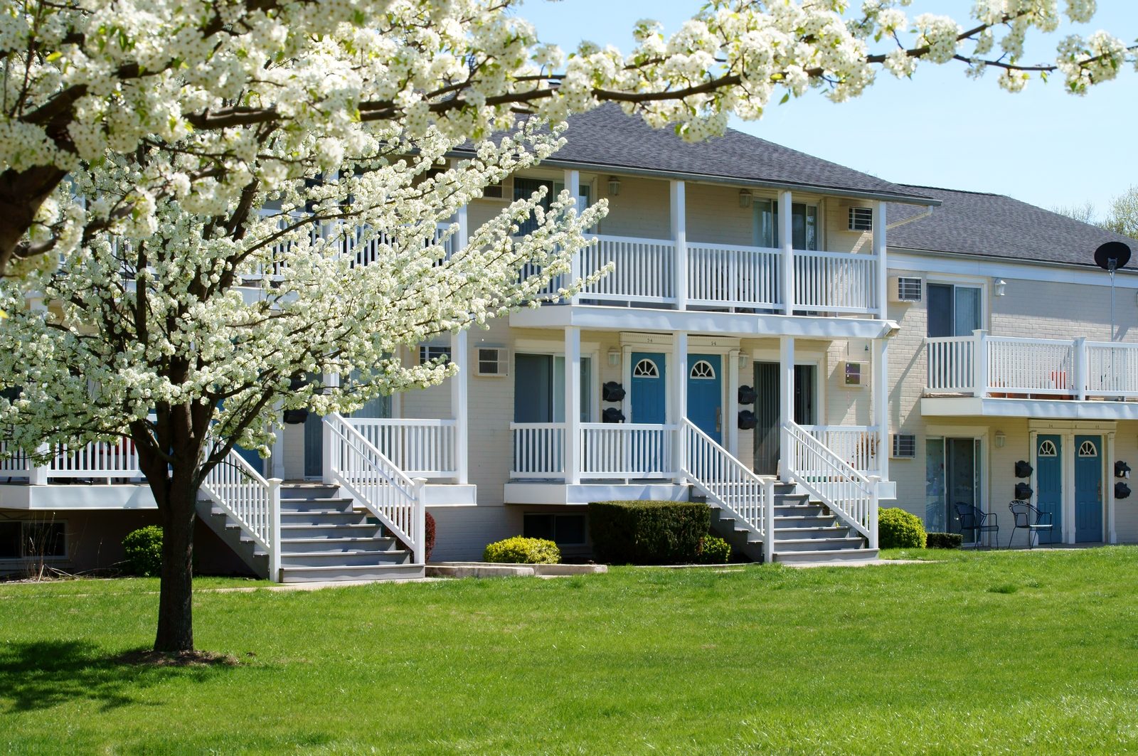Brittany Springs community grounds