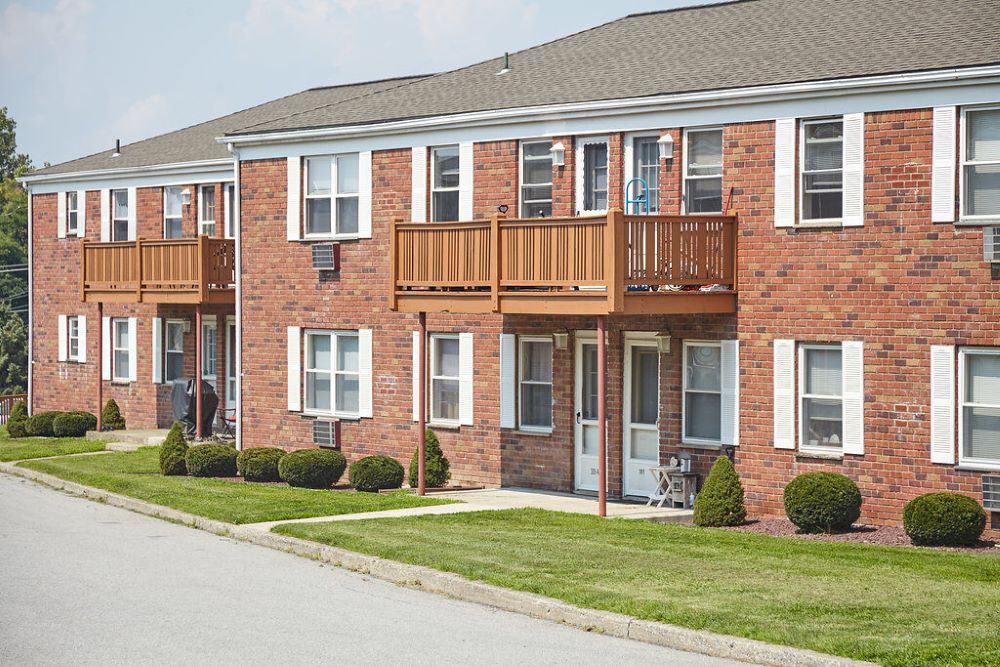 Ridgefield Apartments photo 3